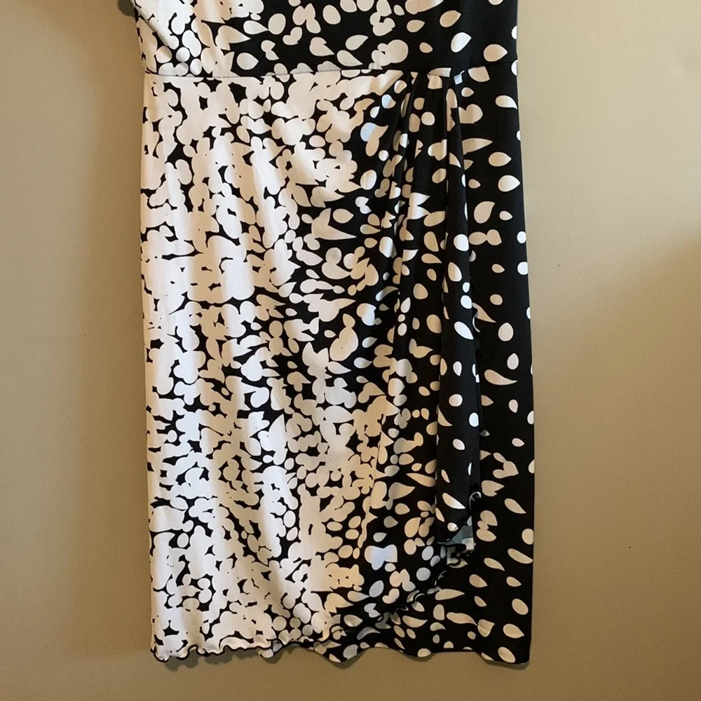 Whit House Black Market Flutter Sleeve Dress - Picture 3 of 4